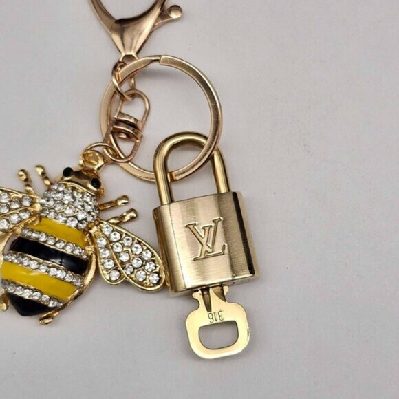 Authentic Louis Vuitton Lock & Key with unbranded Bagcharm, Keycharm, Keychain - Picture 3 of 7